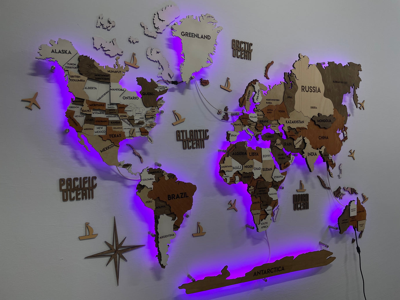 Багатошарова карта світу з підсвіткою RGB колір Dublin