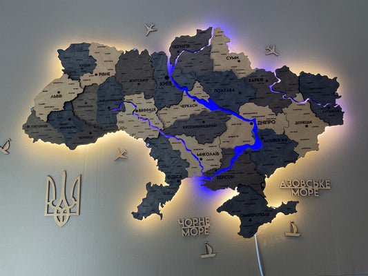 Деталізована карта України з підсвіткою річок та по контуру колір Brute