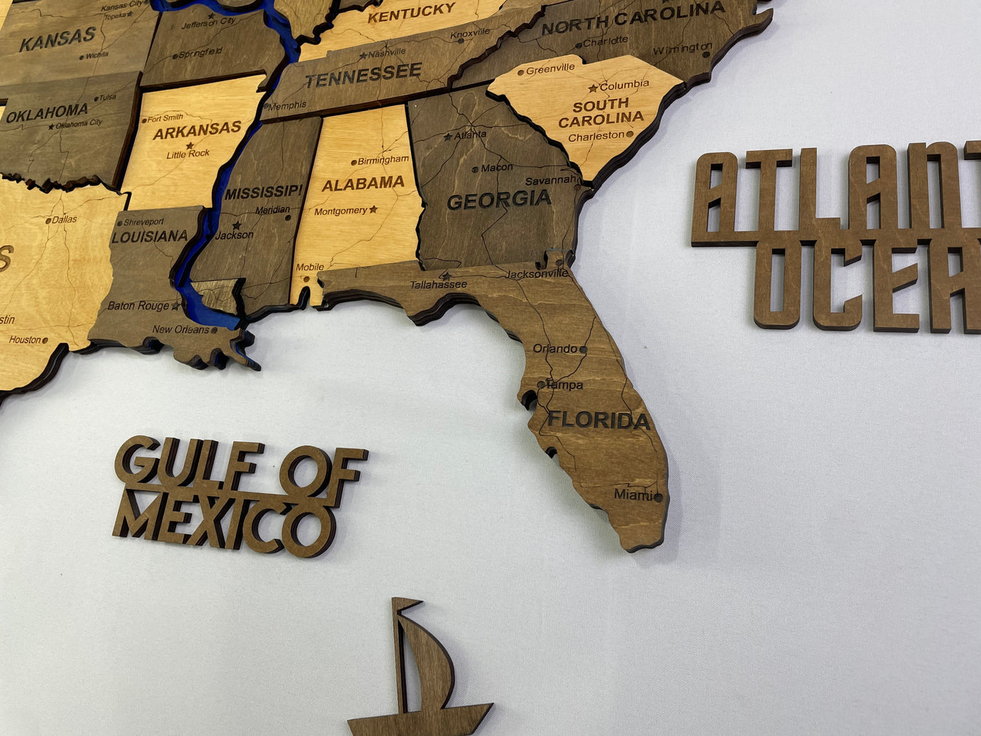 Багатошарова карта США з фарбованими річками та дорогами, колір Elis