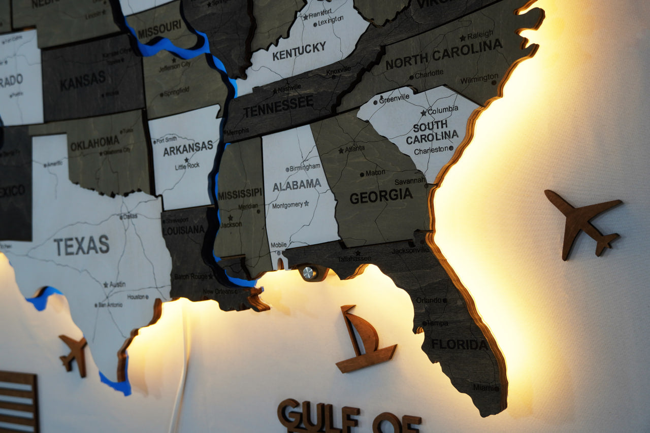Карта США на акрилі, з дорогами та підсвіткою річок та по контуру, колір Black&White