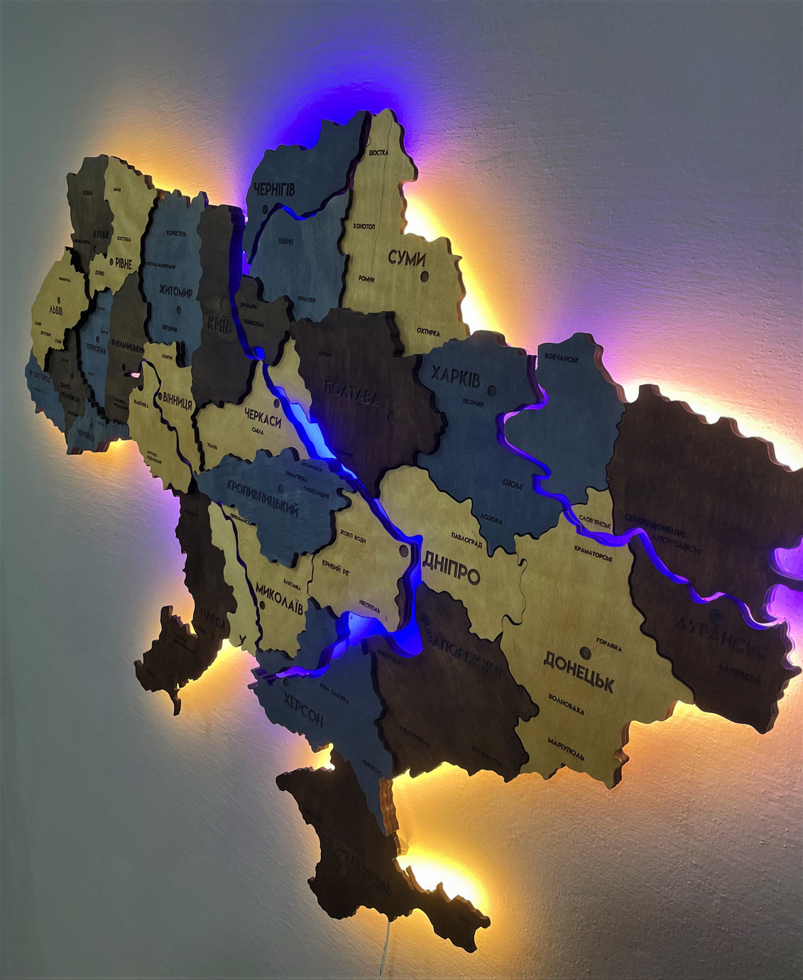 Карта України з підсвіткою річок та по контуру колір Prime river