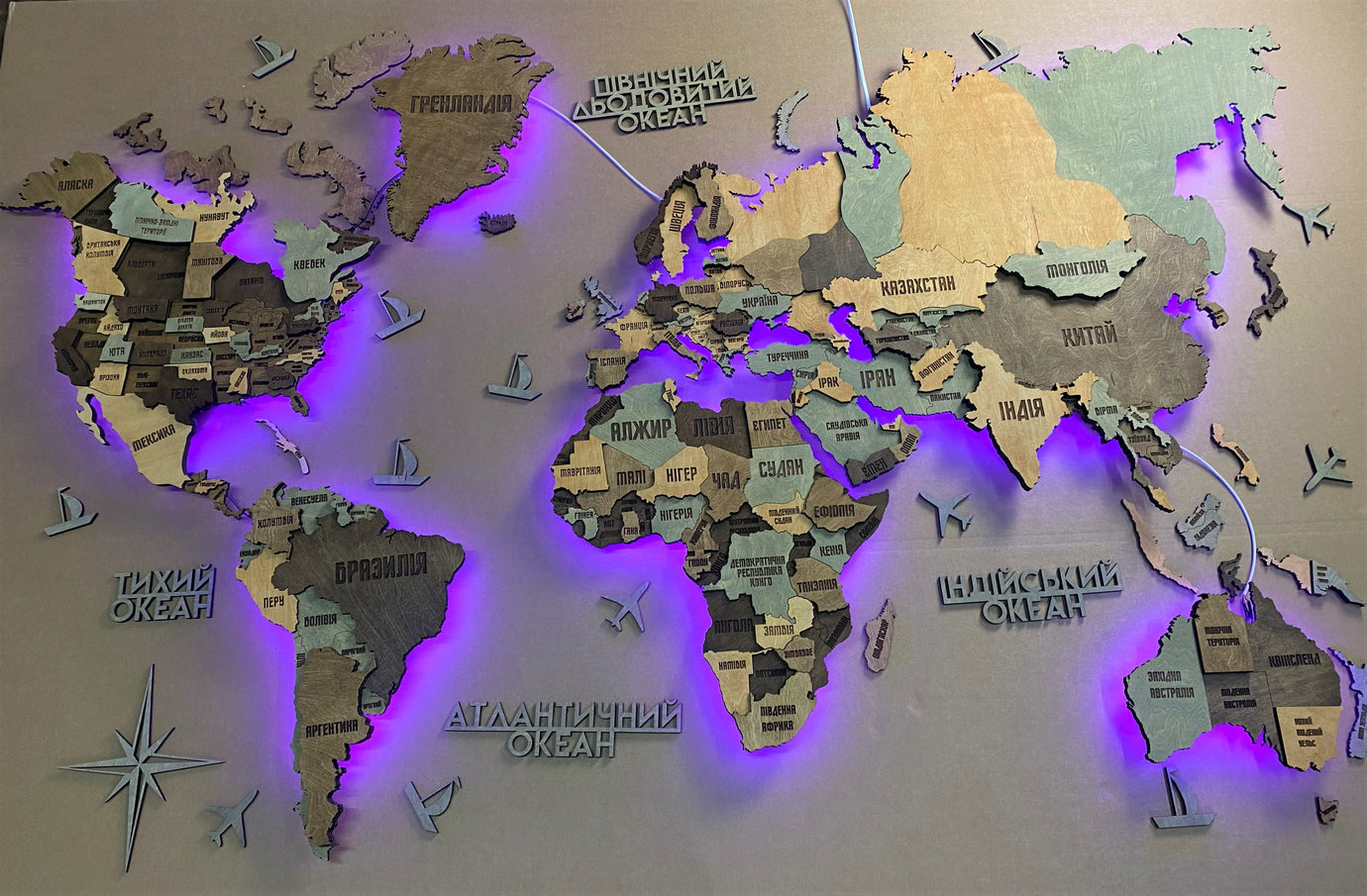 Багатошарова карта світу з підсвіткою RGB колір Memory