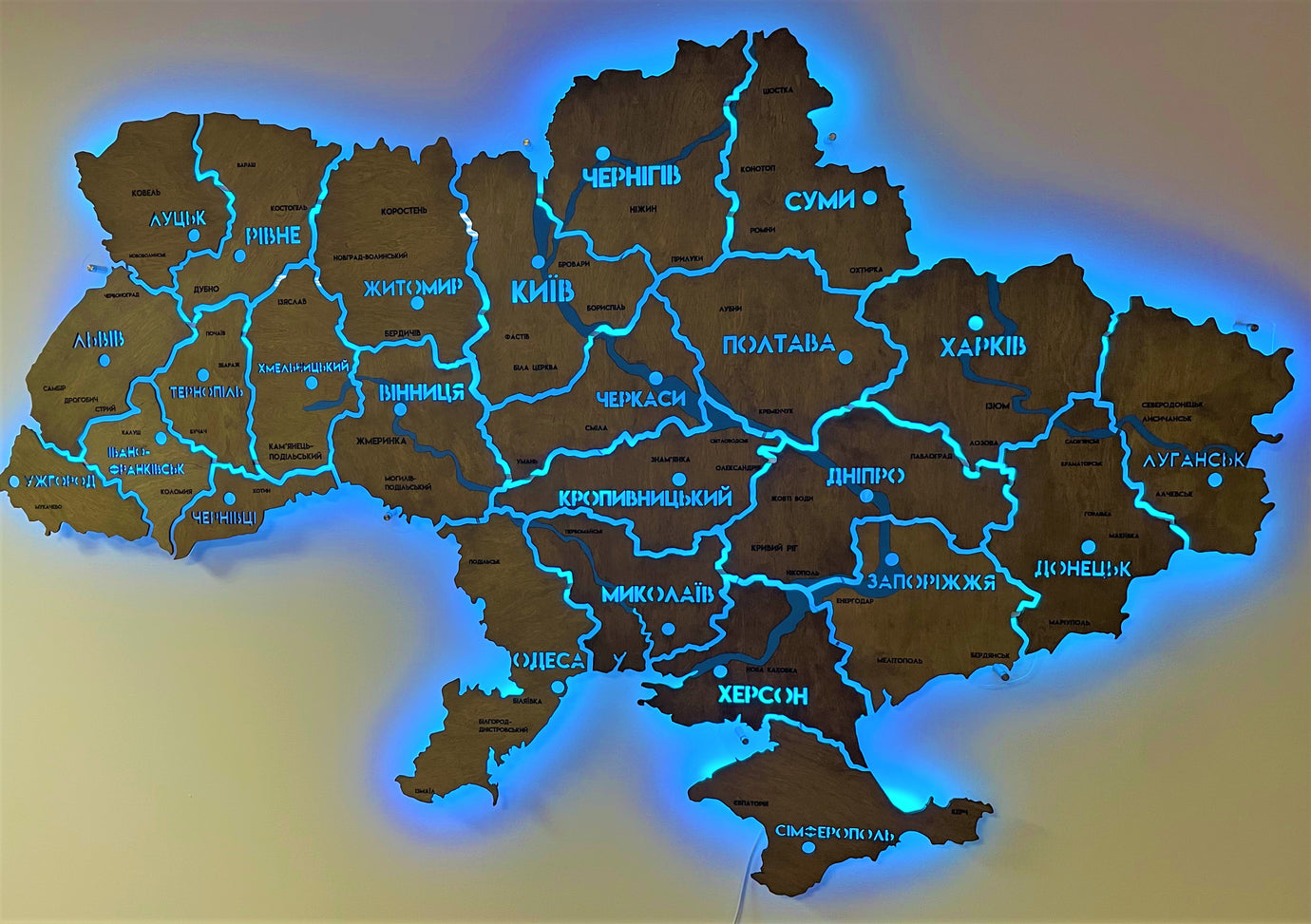 Карта України на акрилі з річками та підсвіткою RGB колір Venge 2
