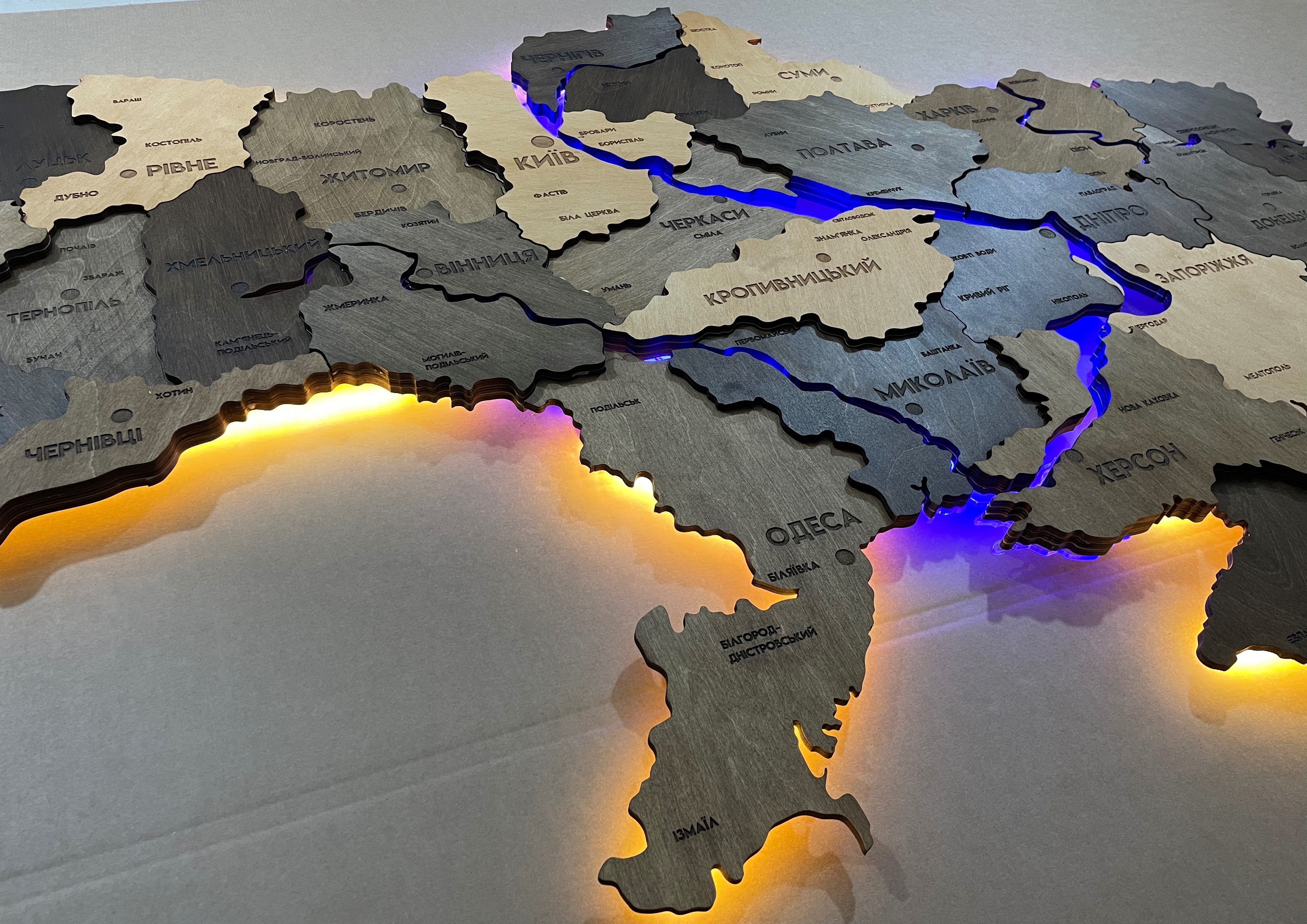 wooden_ukraine_3dmap_light_elis-river