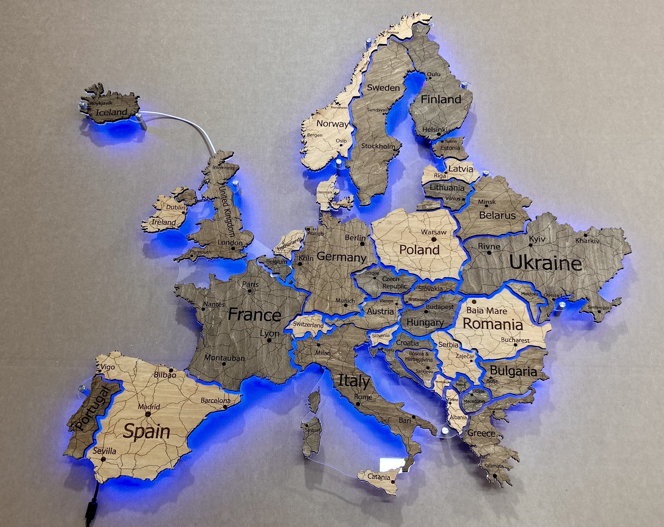 wooden_europe_map_rgb_nobel