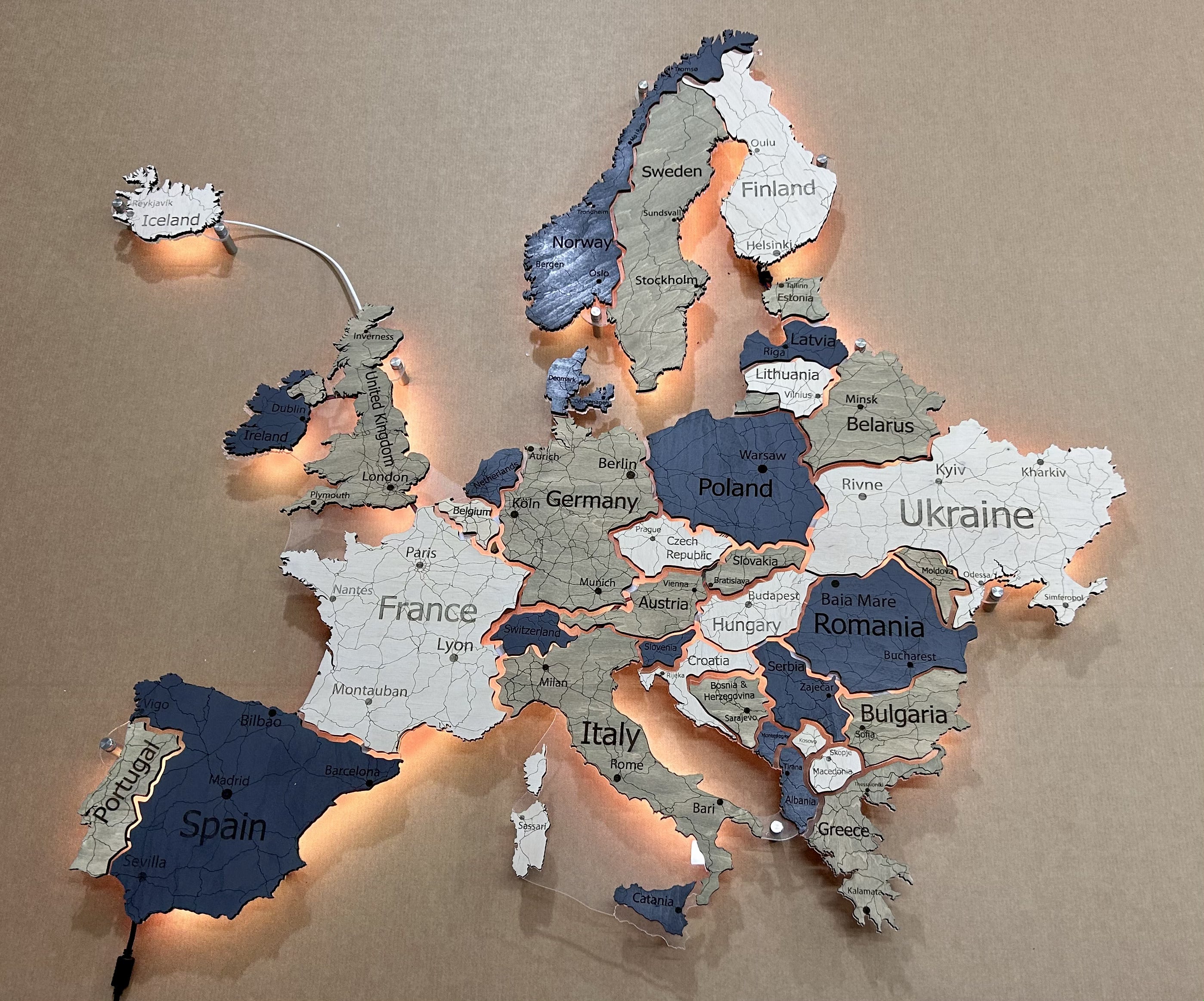 wooden_europe_map_deep