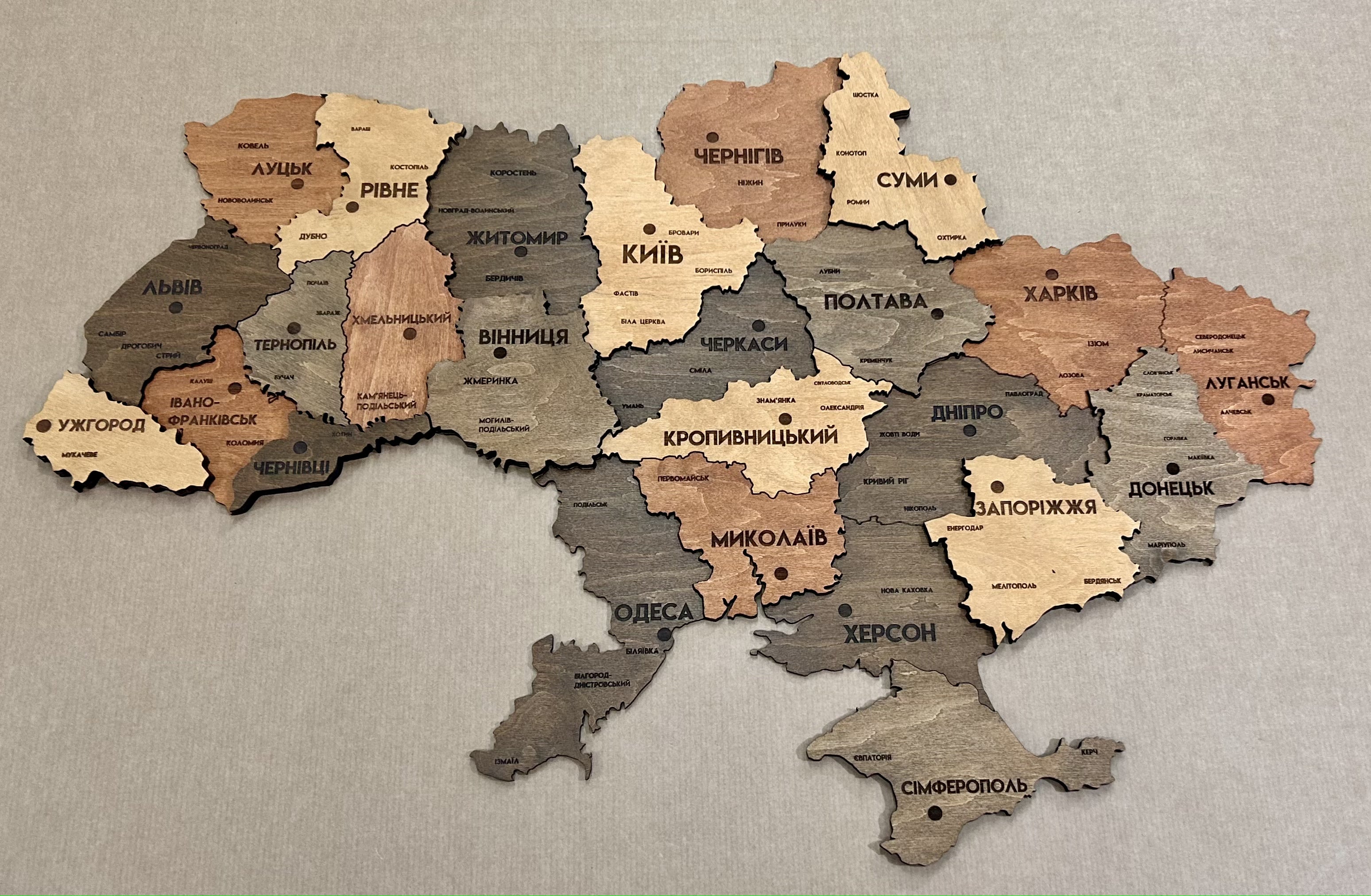 wooden_ukraine_map_3d_warm