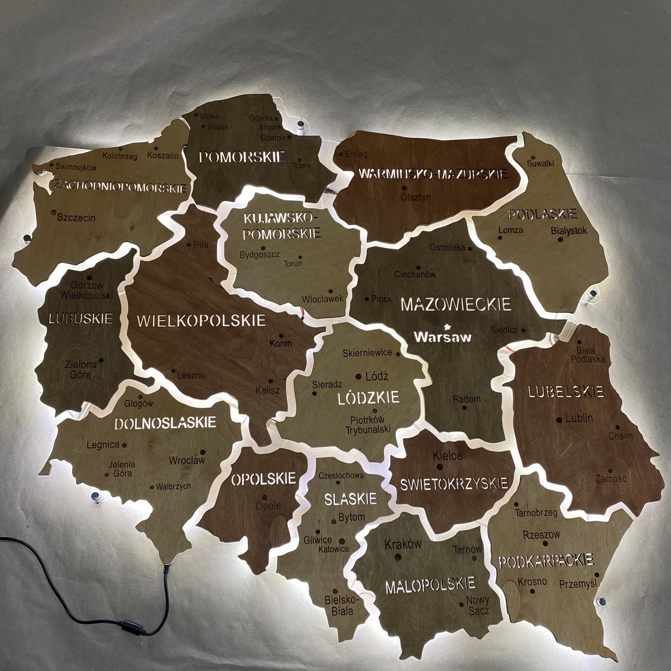 Карта Польщі на акрилі з підсвіткою між областями колір Soft