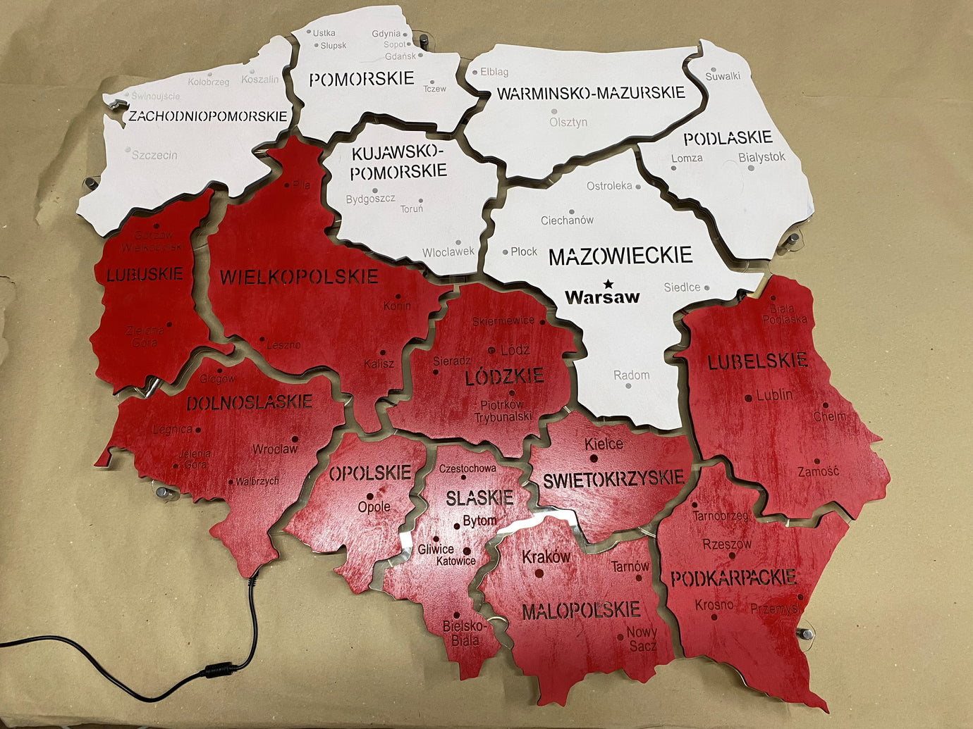 Карта Польщі на акрилі з підсвіткою між областями колір Flag