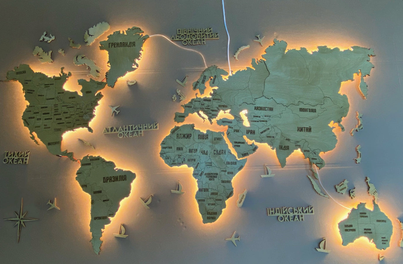 Одношарова карта світу з підсвіткою колір Pine