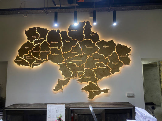 Карта України на акрилі з підсвіткою між областями колір Nut