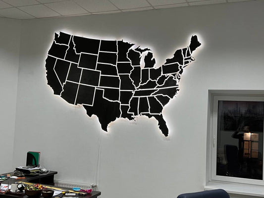 Карта США без гравіювання на акрилі з підсвіткою між штатами колір Black