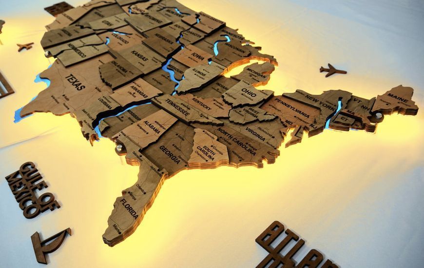 Карта США на акрилі, з дорогами та підсвіткою річок та по контуру, колір Light Tree 3122625 фото