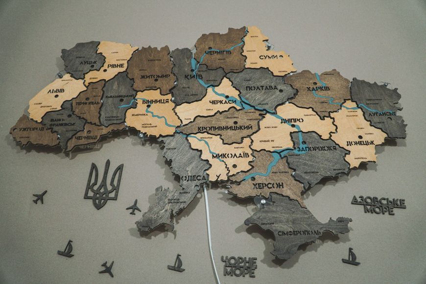 Карта України на акрилі з фарбованими річками та підсвіткою між областями, колір Brut 2143015 фото