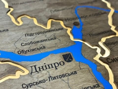 Карта Дніпропетровської області на акрилі, з річками та підсвіткою, колір Rosewood 767706111 фото