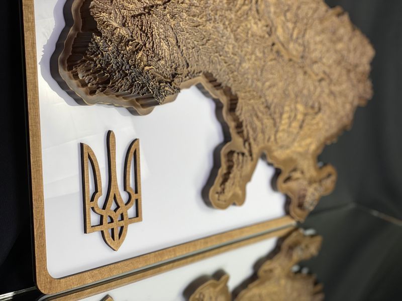 Топографическая карта Украины 3D из ясеня 7677231 фото