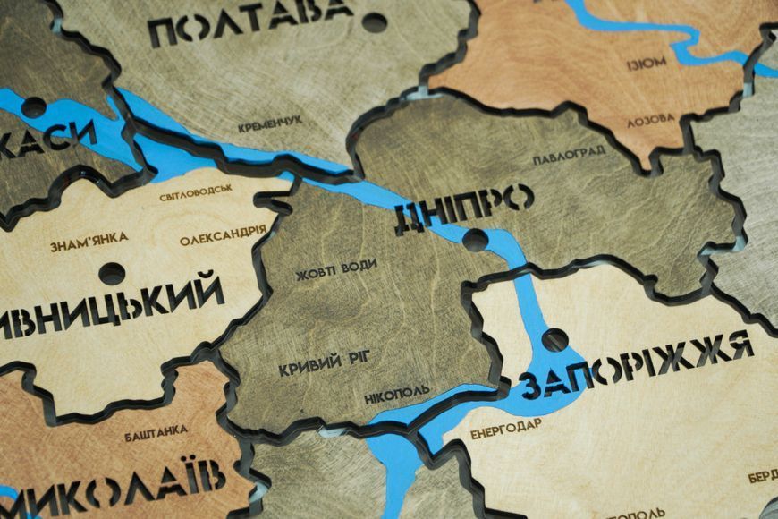 Карта України на акрилі з фарбованими річками та підсвіткою між областями, колір Warm 2141715 фото